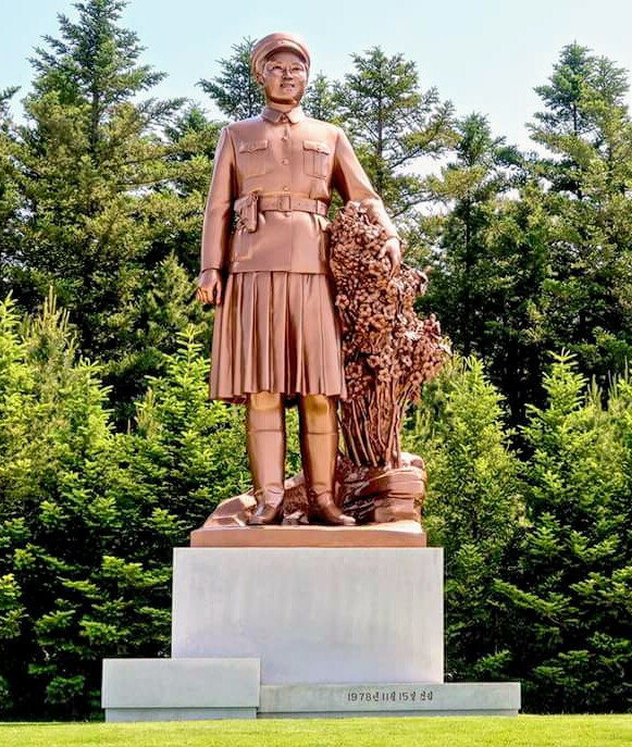 Kim Jong Suk Statue